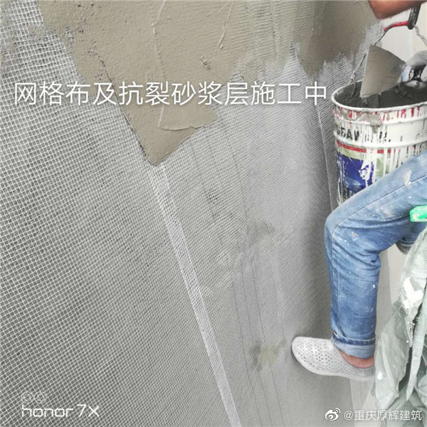 重庆外墙瓷砖脱落维修告诉我们抹灰外墙龟裂防治措施